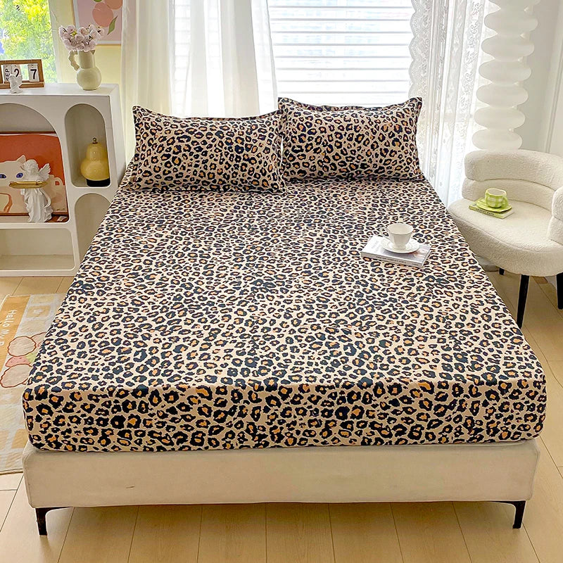 Elegant Botanical Reactive Print Fitted Sheet