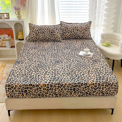 Elegant Botanical Reactive Print Fitted Sheet